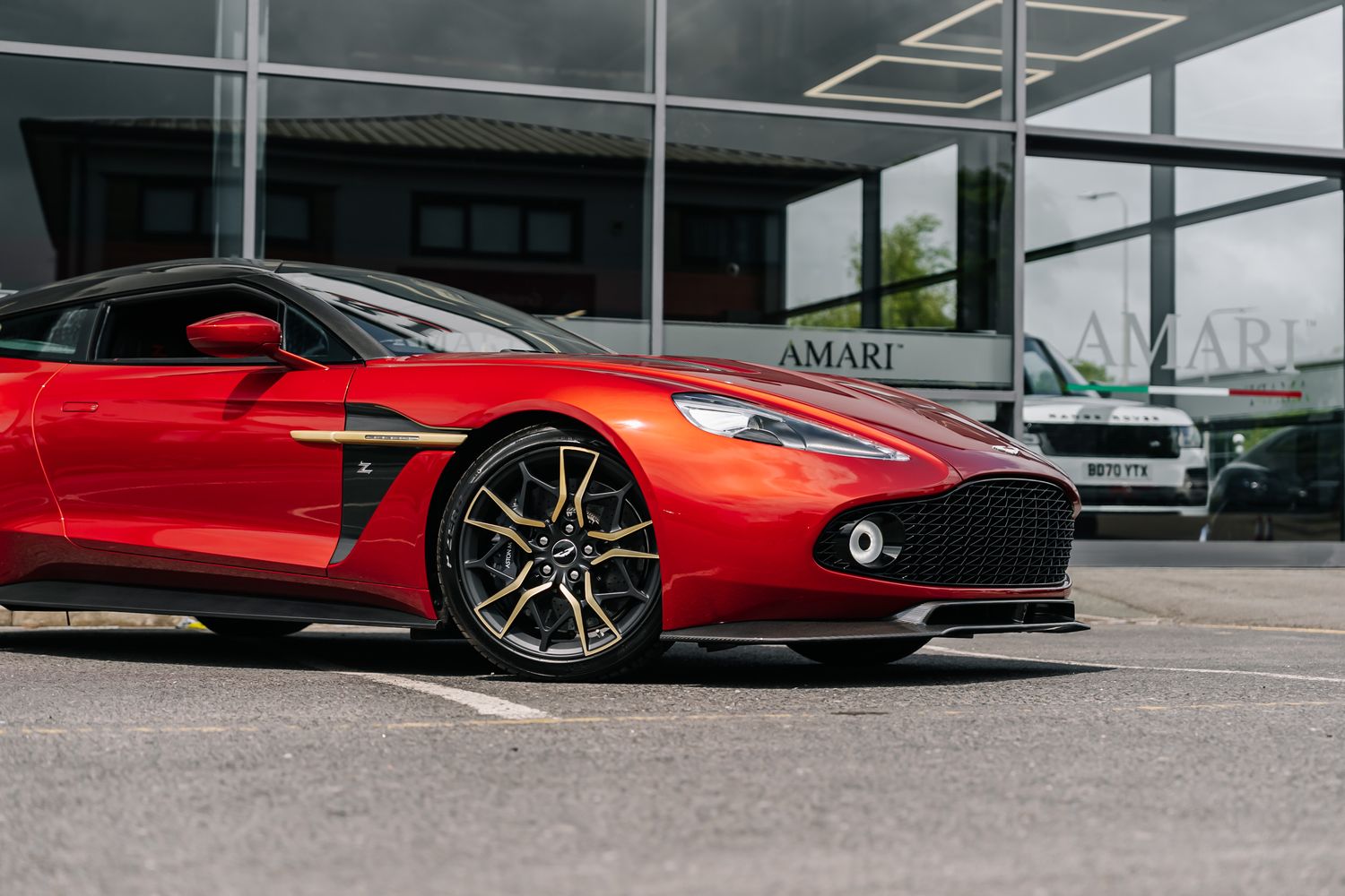 Aston Martin Vanquish Zagato Shooting Brake V12