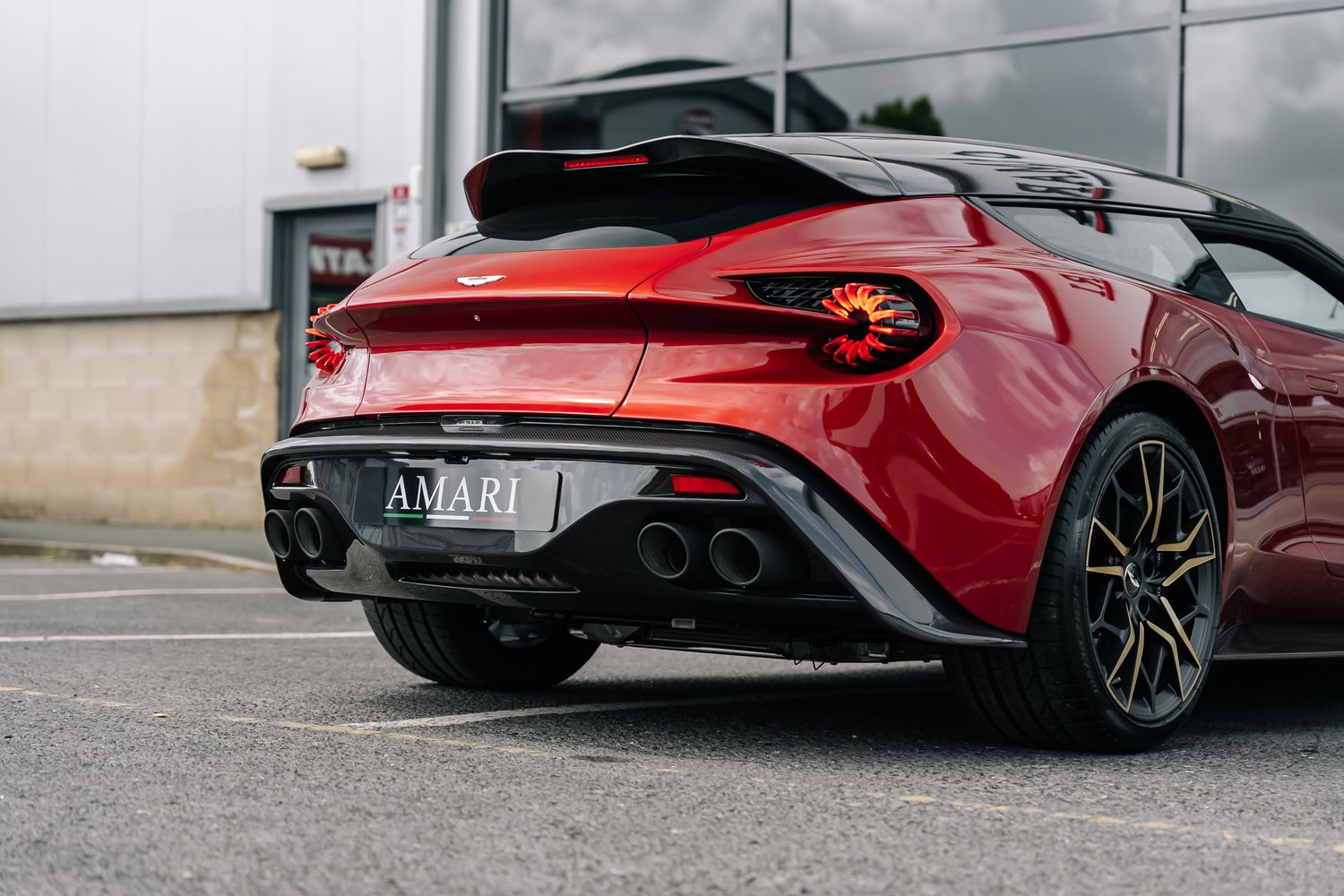 Aston Martin Vanquish Zagato Shooting Brake V12