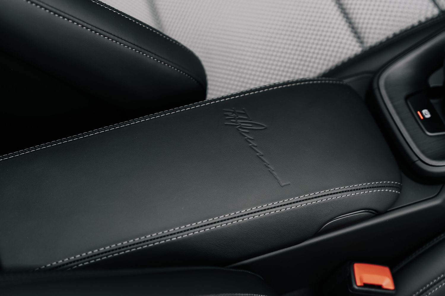Porsche 911 992 Targa GTS 'Porsche Design 50th Anniversary Edition'