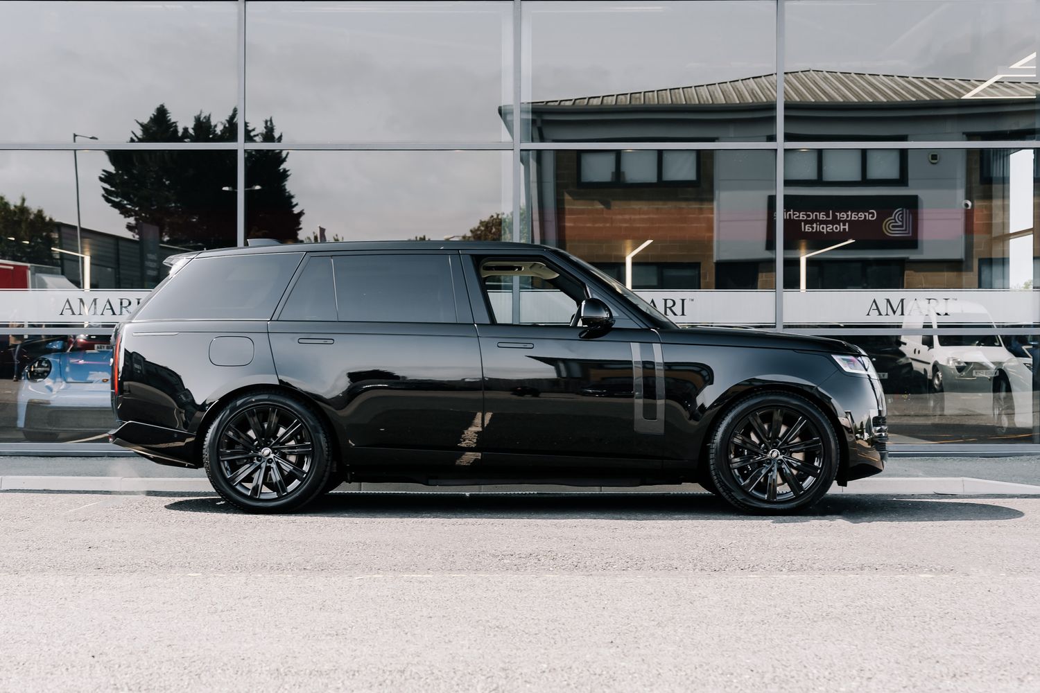 Land Rover Range Rover First Edition PHEV