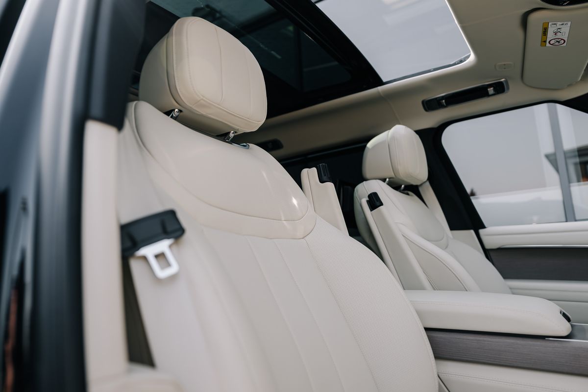 Land Rover Range Rover First Edition PHEV