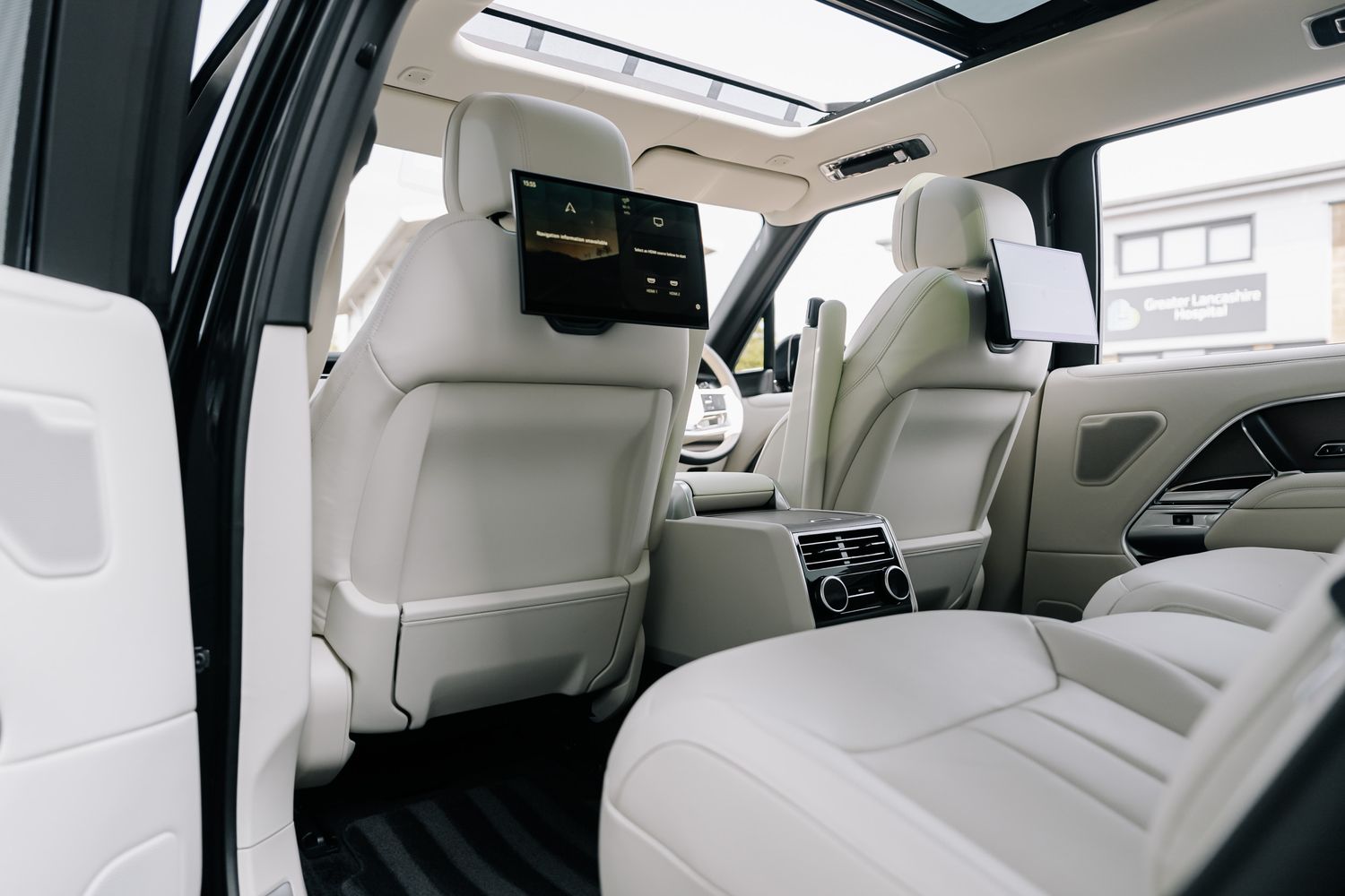 Land Rover Range Rover First Edition PHEV