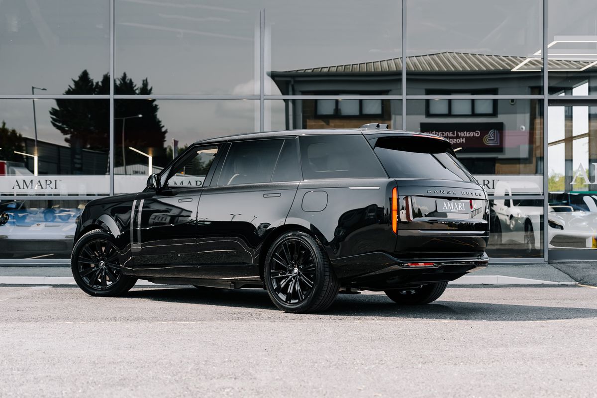 Land Rover Range Rover First Edition PHEV