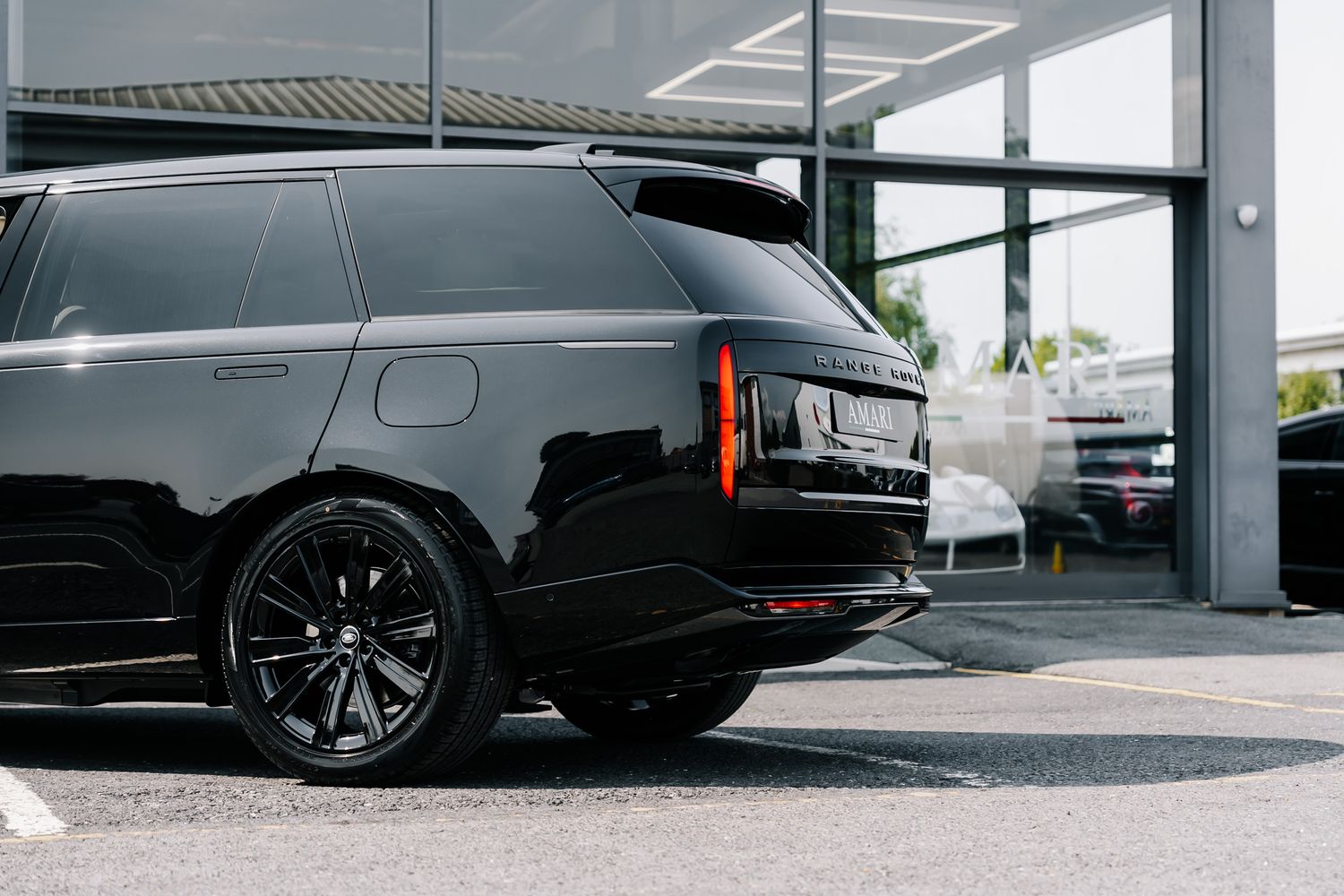 Land Rover Range Rover First Edition PHEV