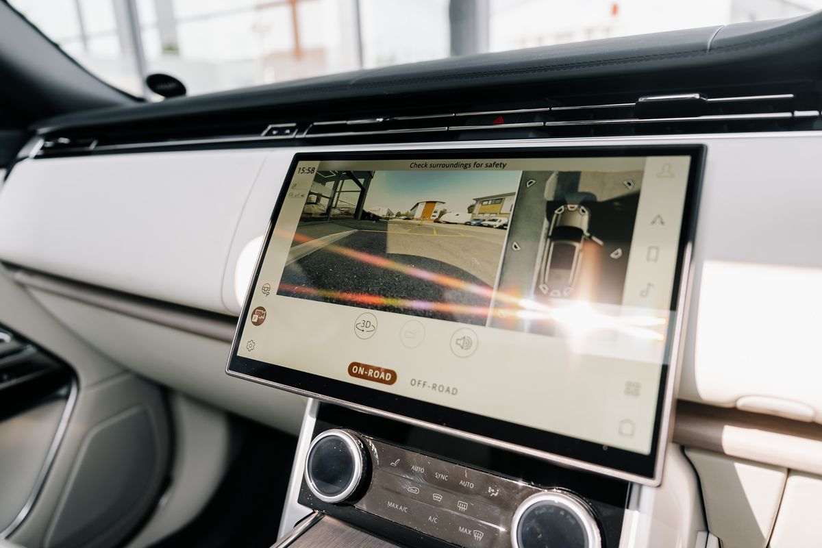 Land Rover Range Rover First Edition PHEV
