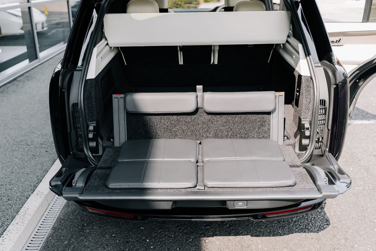 Land Rover Range Rover First Edition PHEV