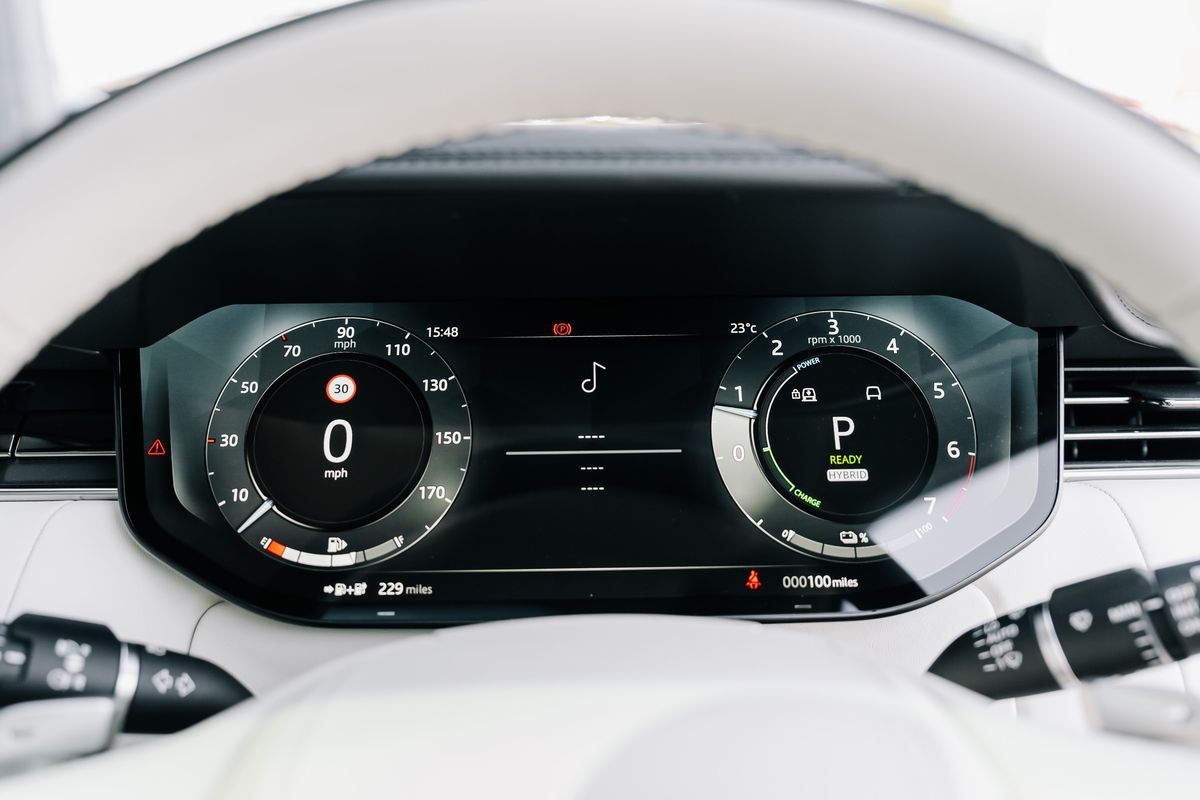 Land Rover Range Rover First Edition PHEV