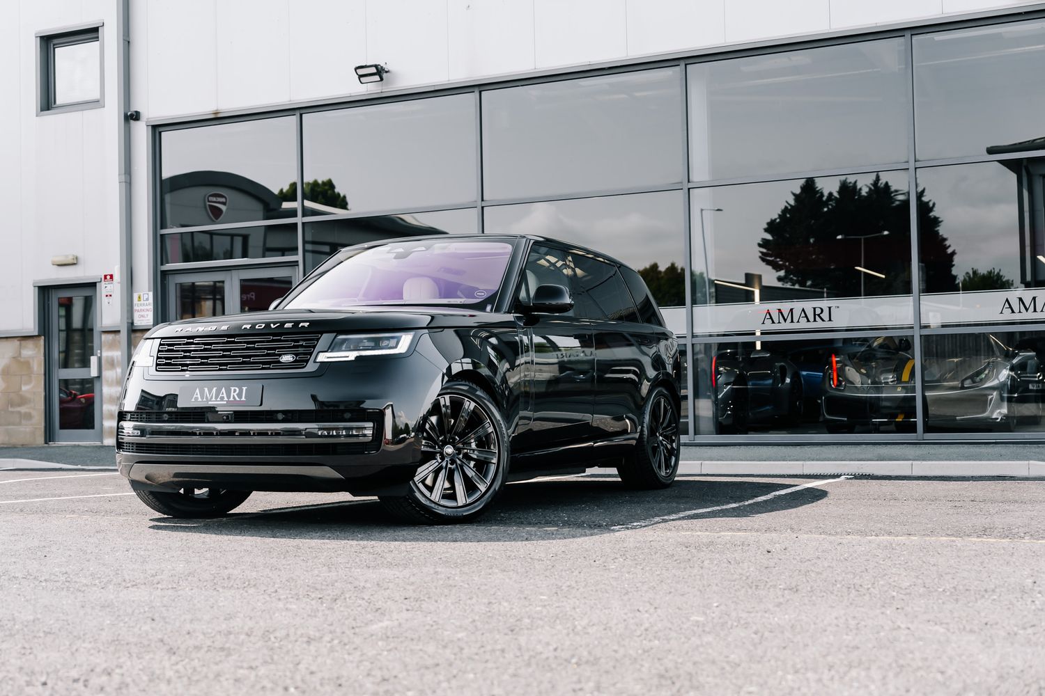 Land Rover Range Rover First Edition PHEV