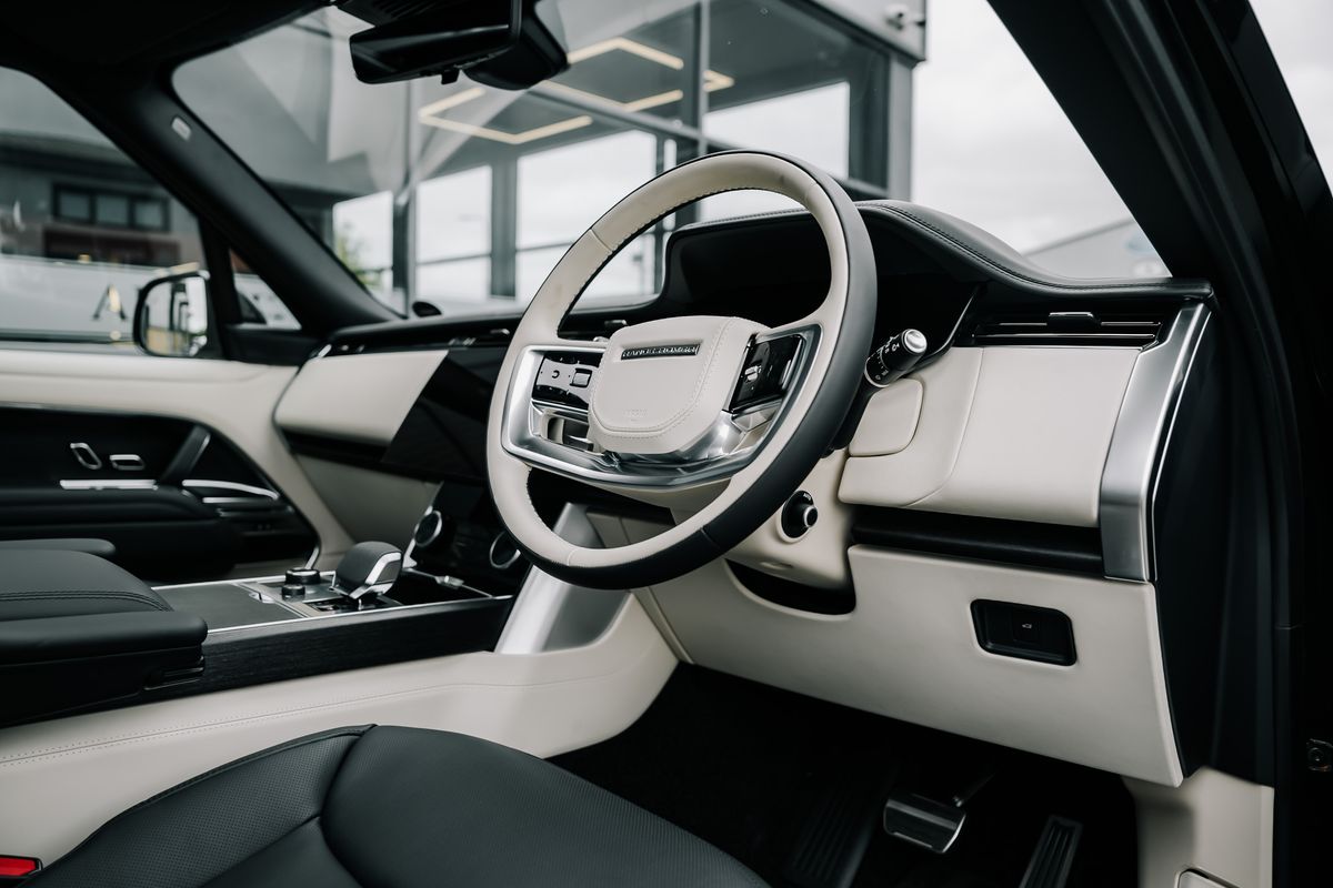 Land Rover Range Rover Autobiography P400 MHEV