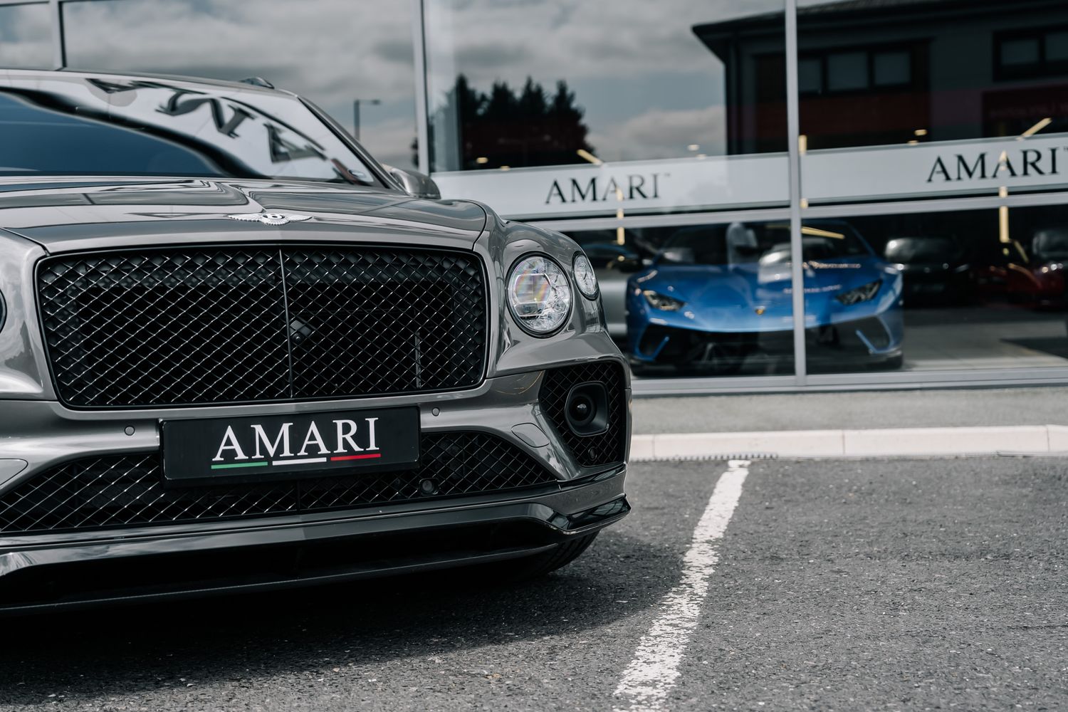 Bentley Bentayga Hybrid V6
