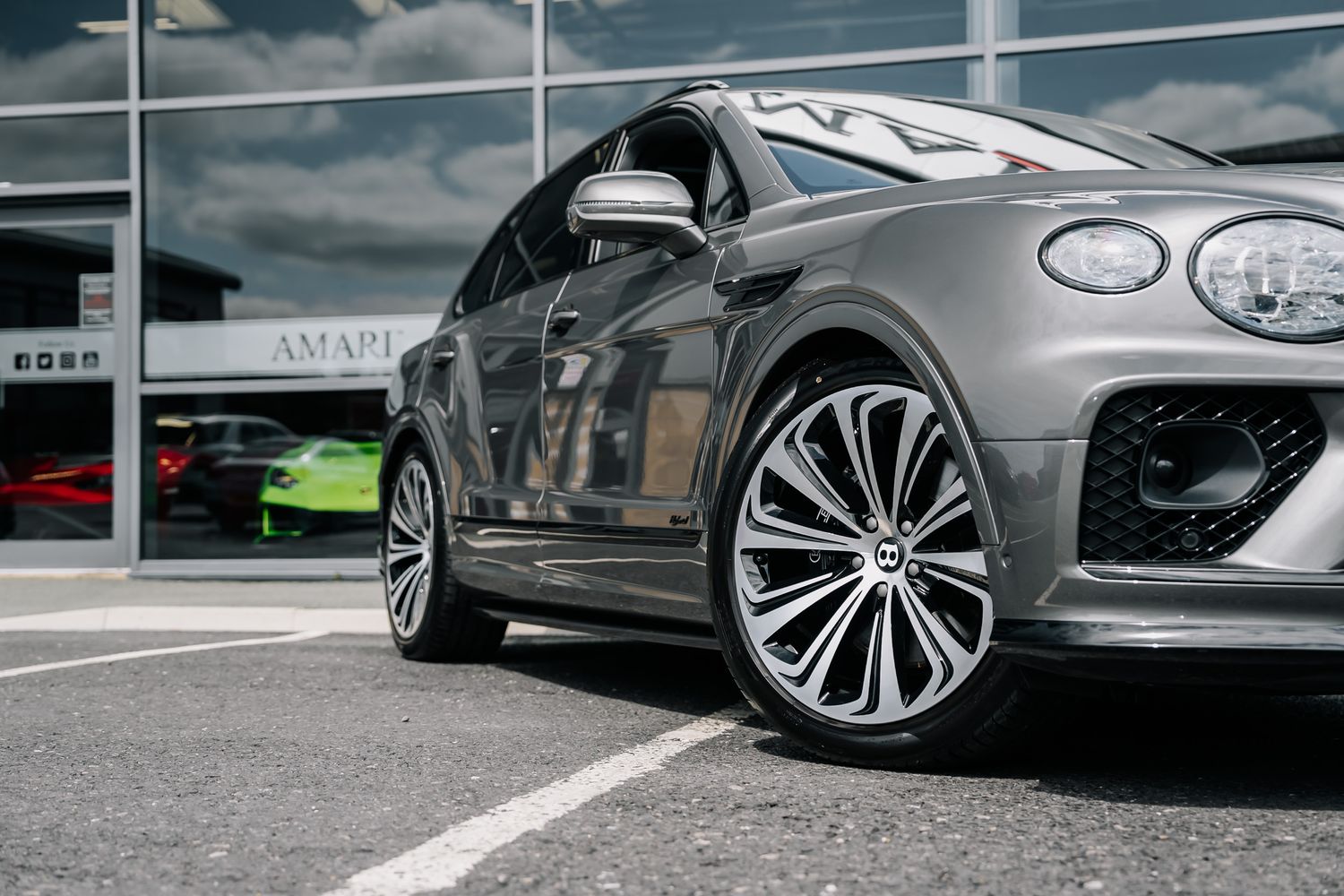 Bentley Bentayga Hybrid V6