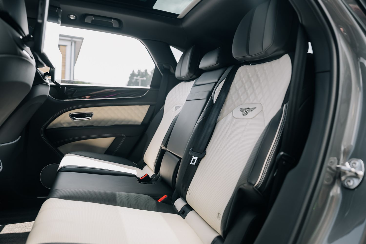 Bentley Bentayga Hybrid V6