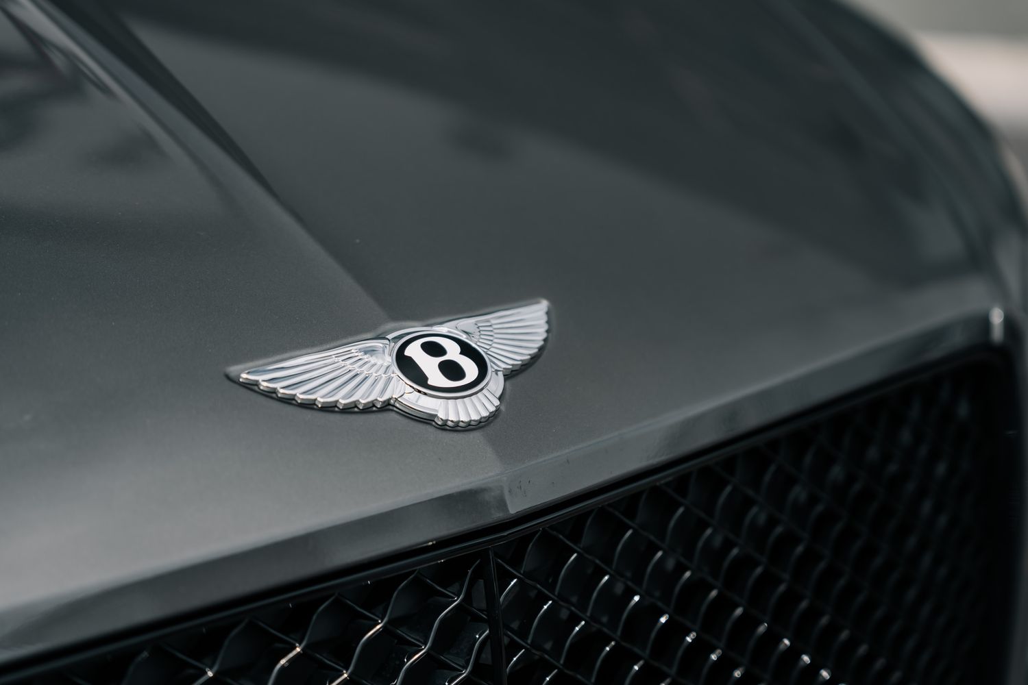 Bentley Bentayga Hybrid V6