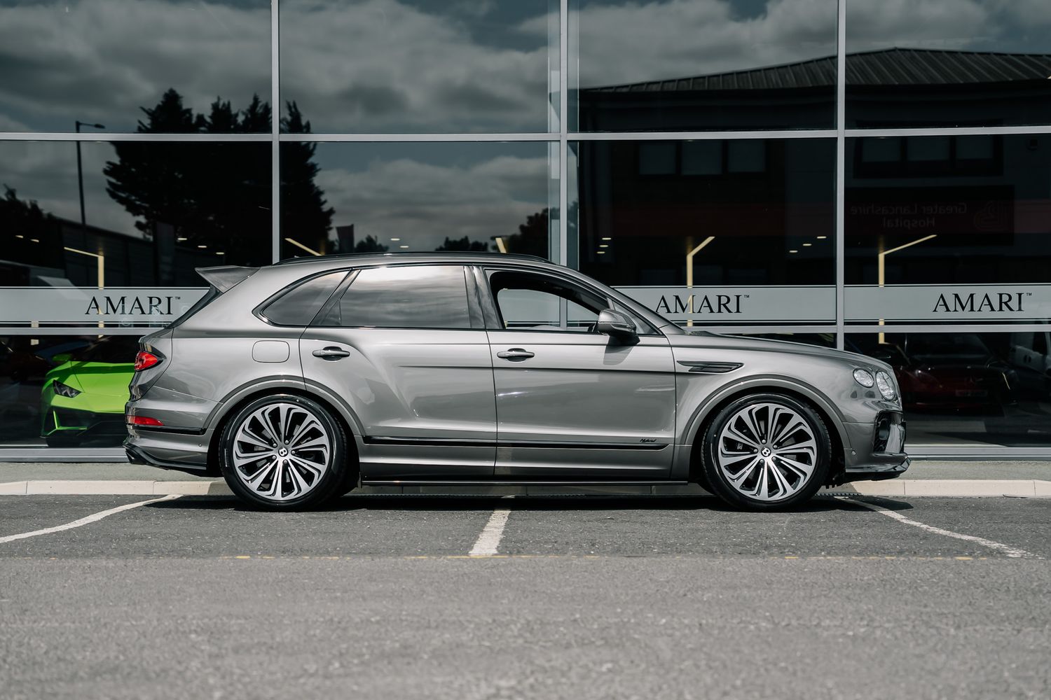 Bentley Bentayga Hybrid V6