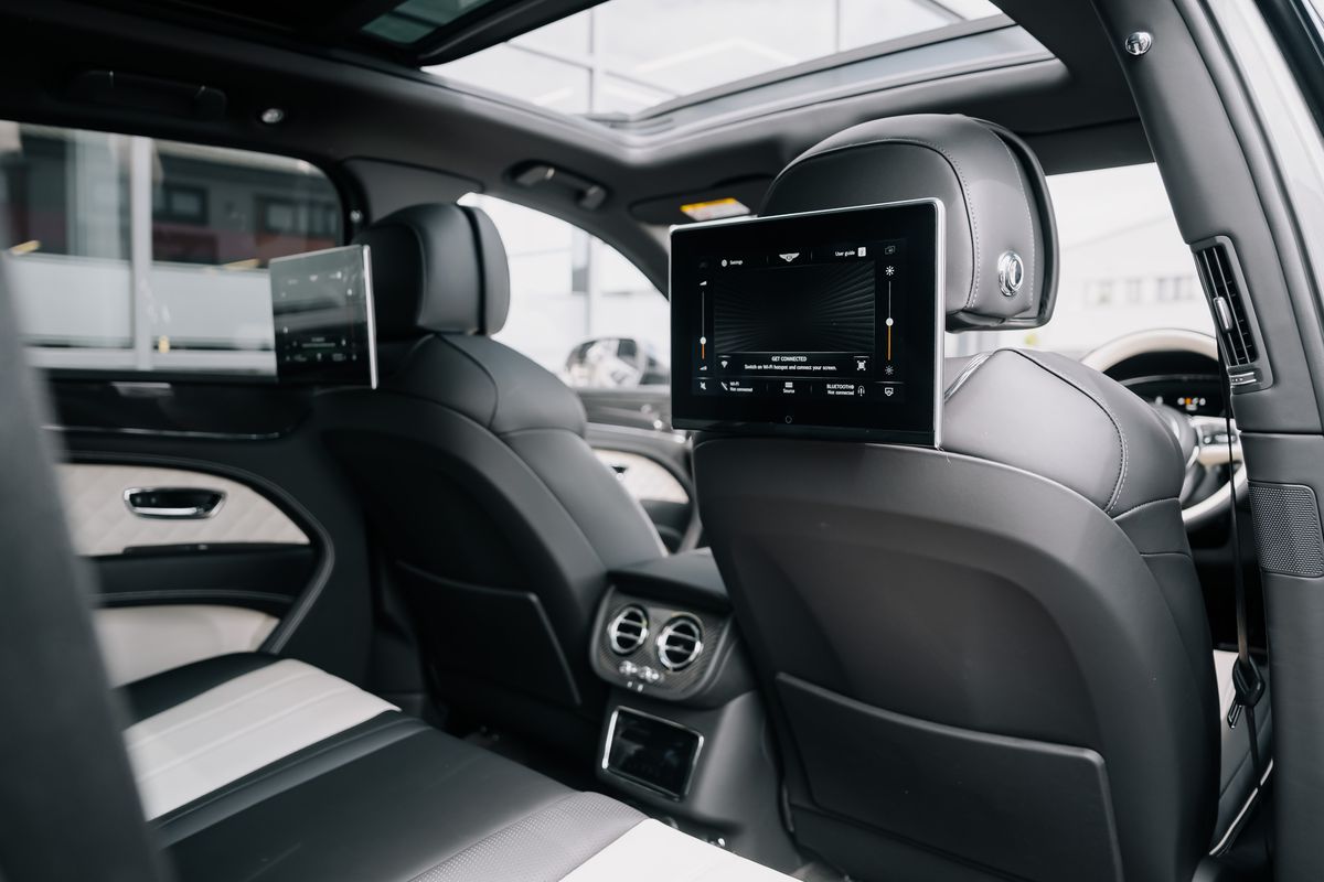 Bentley Bentayga Hybrid V6