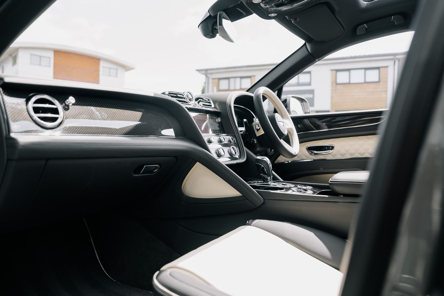 Bentley Bentayga Hybrid V6