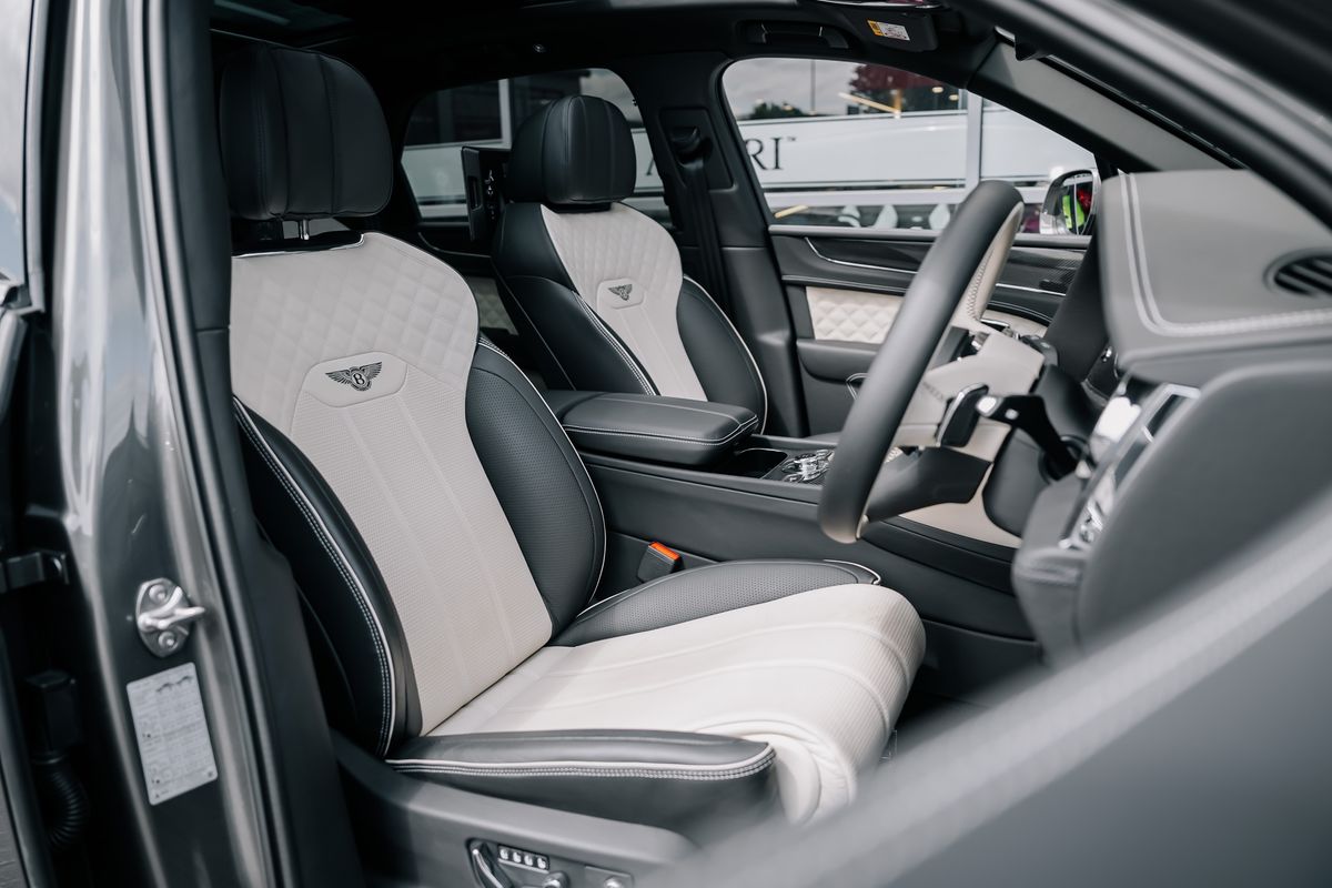 Bentley Bentayga Hybrid V6