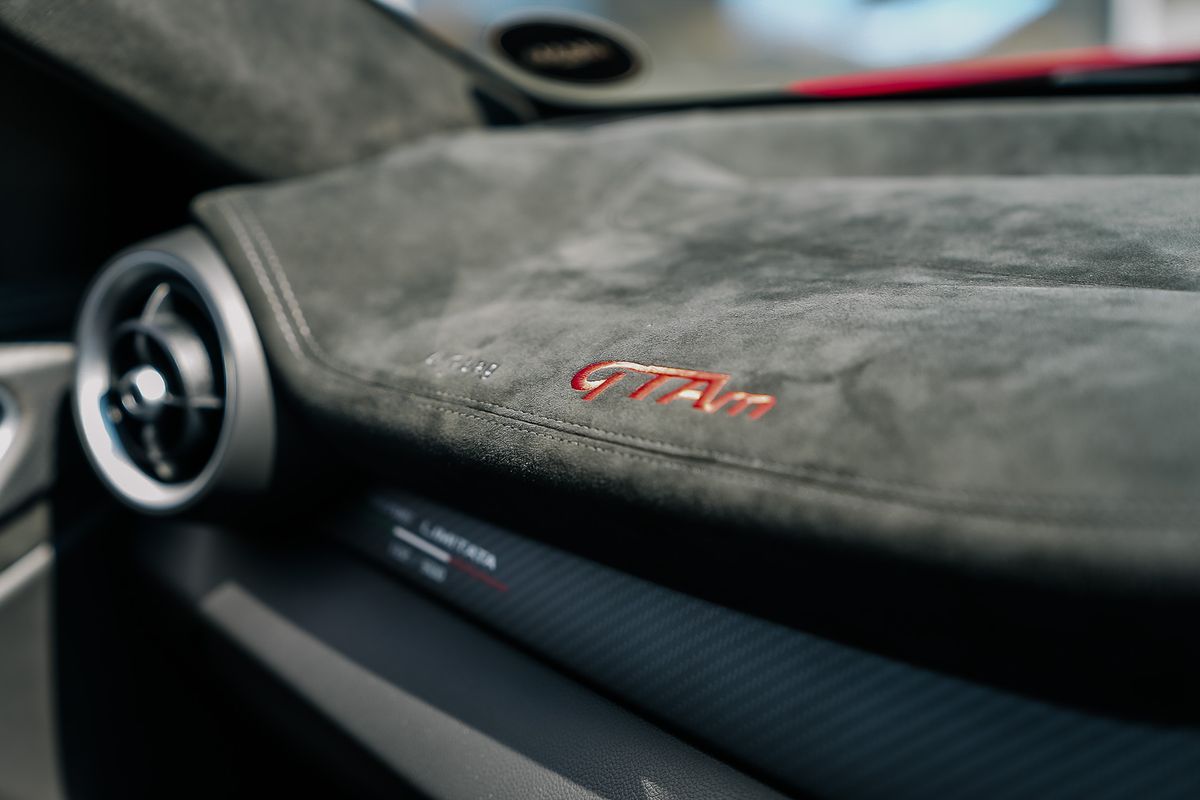 ALFA ROMEO GIULIA GTAM Bi-Turbo Auto