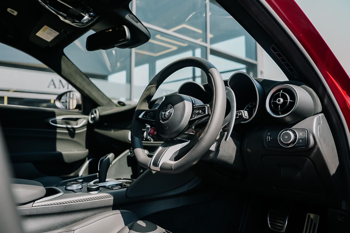 ALFA ROMEO GIULIA GTAM Bi-Turbo Auto