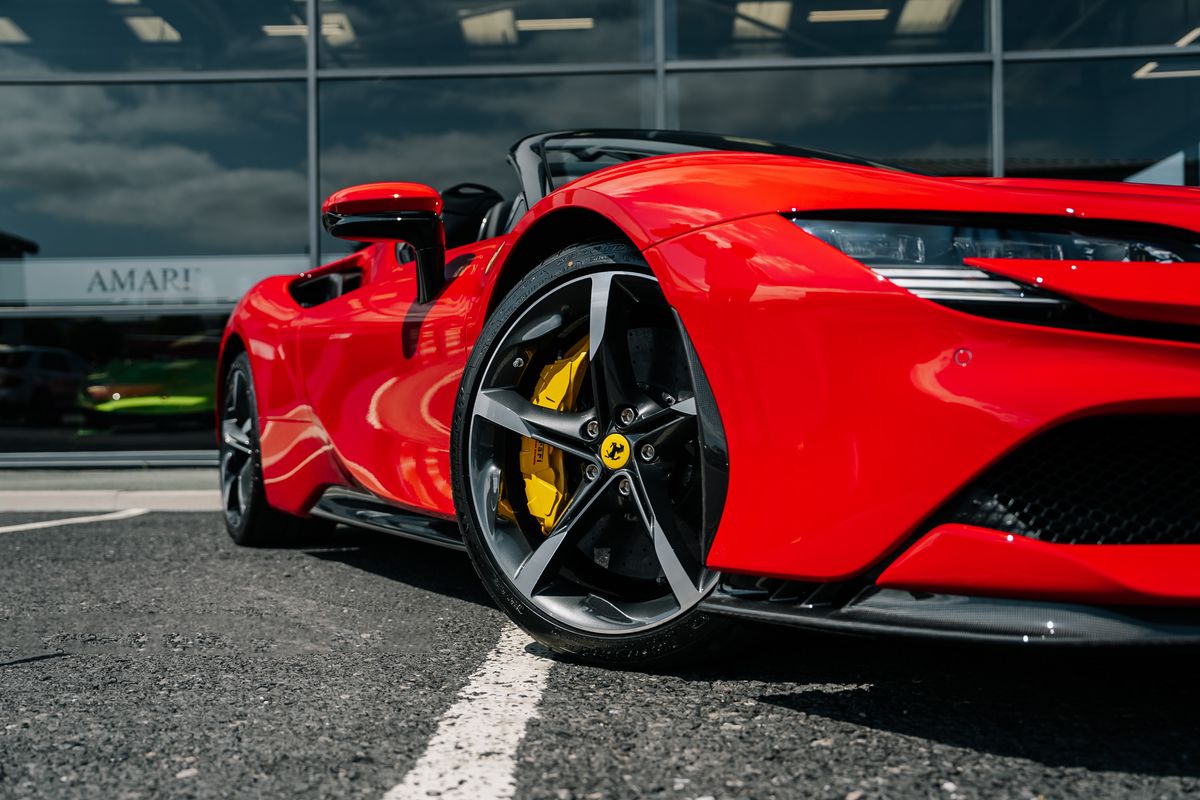 Ferrari SF90 Spider