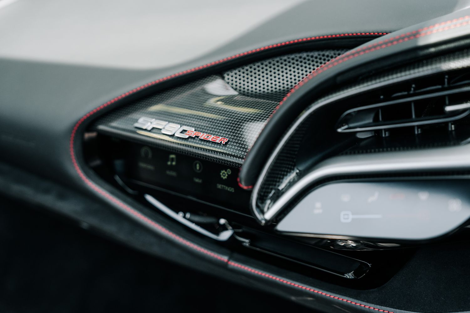 Ferrari SF90 Spider