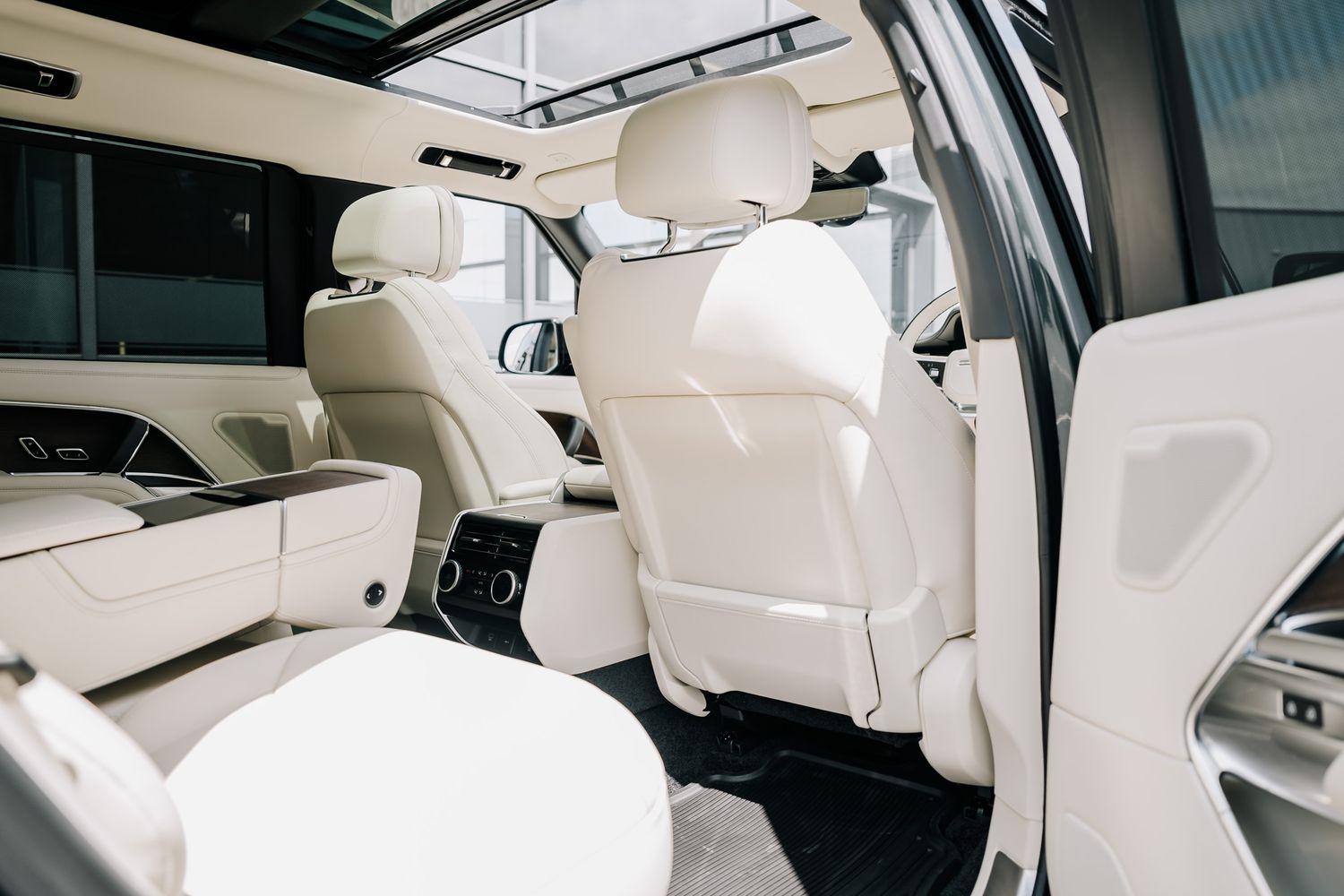 Land Rover Range Rover Autobiography LWB D350 MHEV