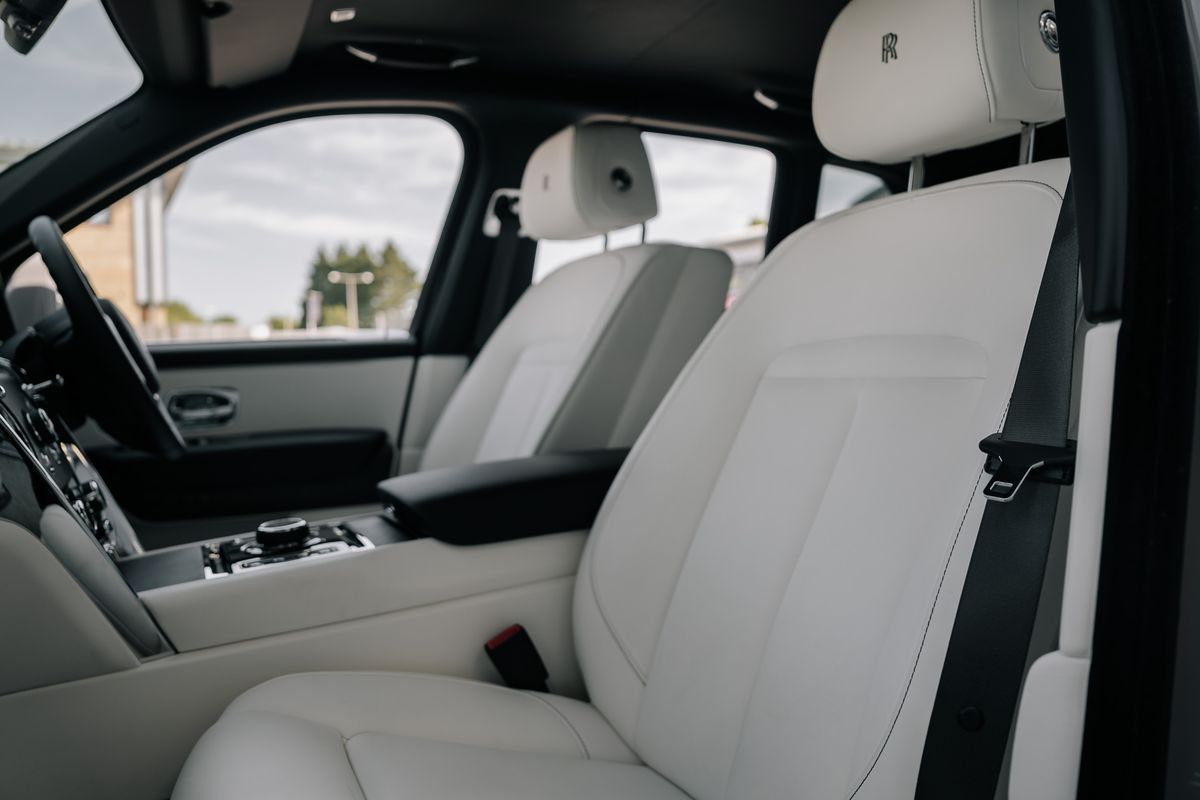 Rolls Royce Cullinan V12