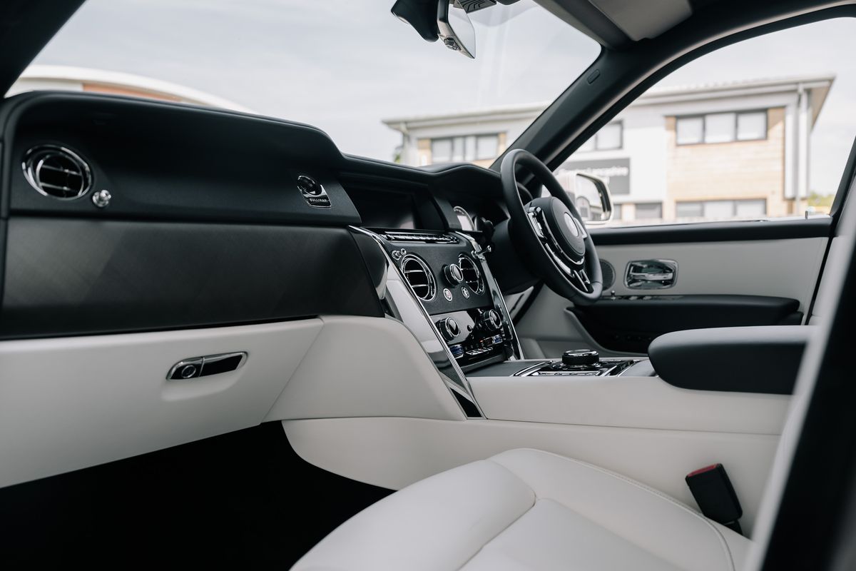 Rolls Royce Cullinan V12
