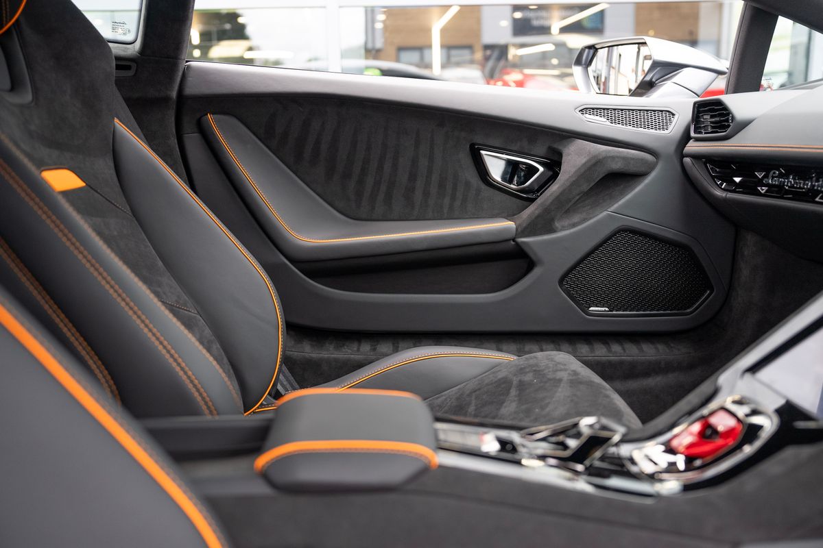 Lamborghini Huracan LP640-2 Tecnica