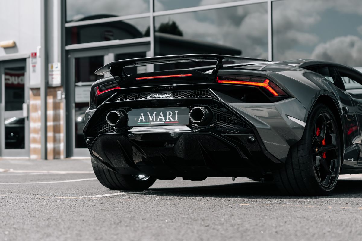 Lamborghini Huracan LP640-2 Tecnica