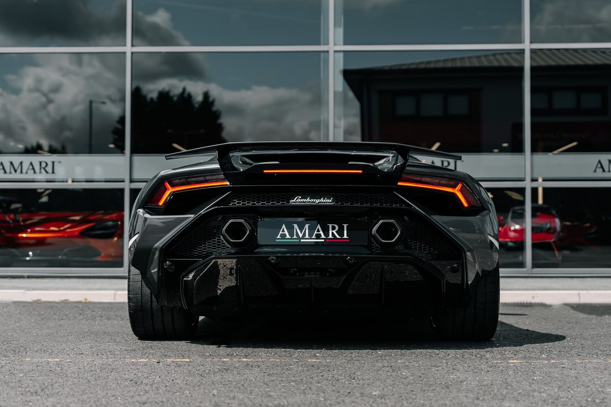 Lamborghini Huracan LP640-2 Tecnica