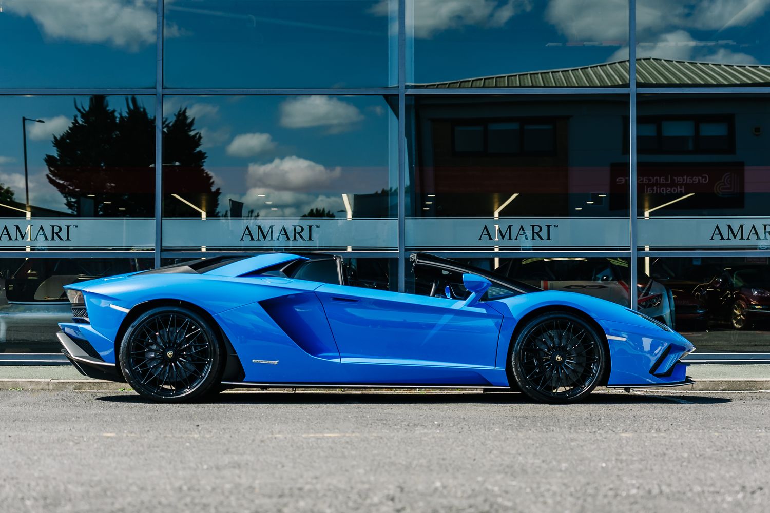 Lamborghini Aventador S Roadster LP 740-4