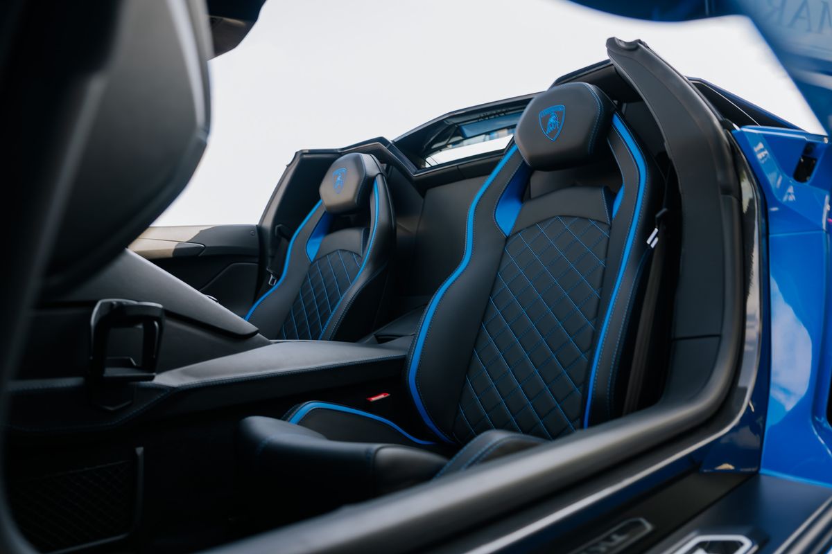 Lamborghini Aventador S Roadster LP 740-4