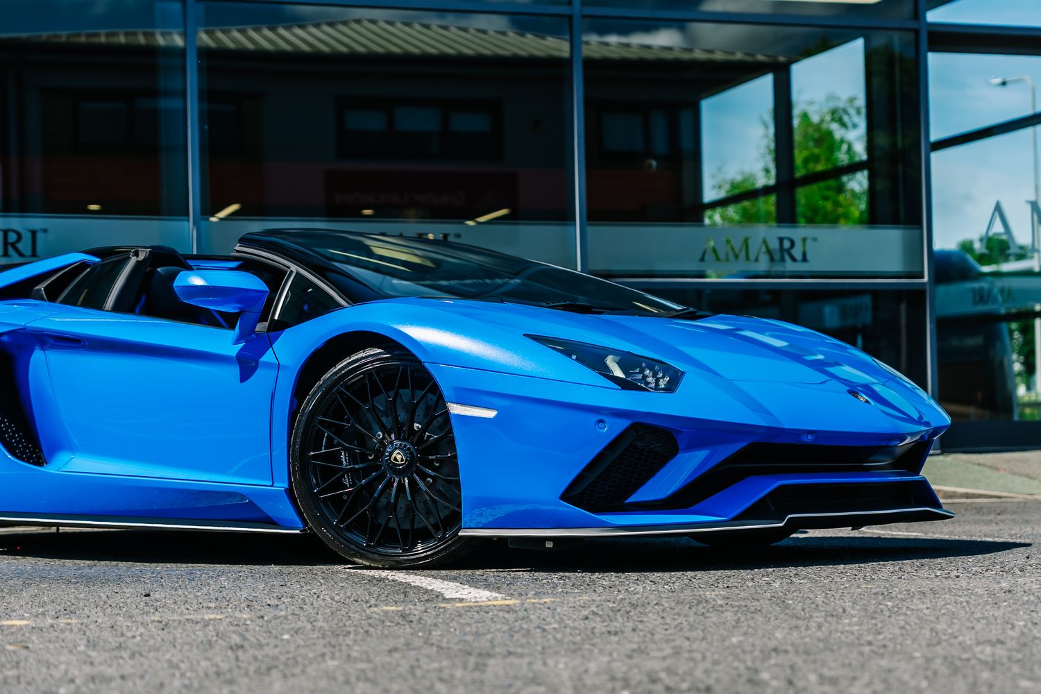 Lamborghini Aventador S Roadster LP 740-4