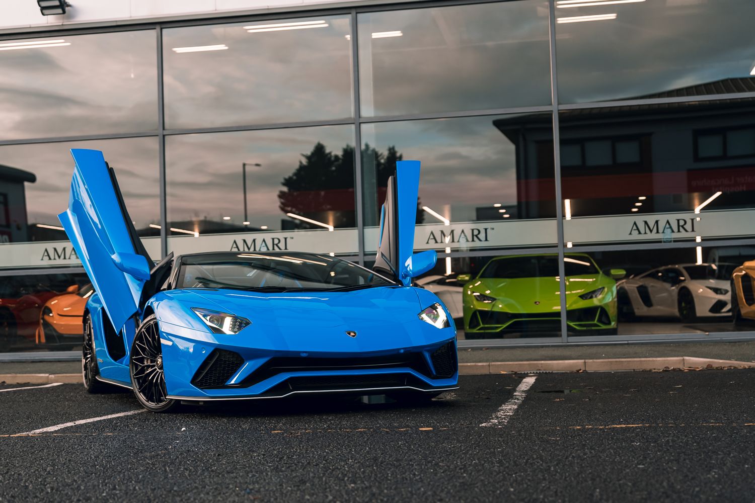 Lamborghini Aventador S Roadster LP 740-4