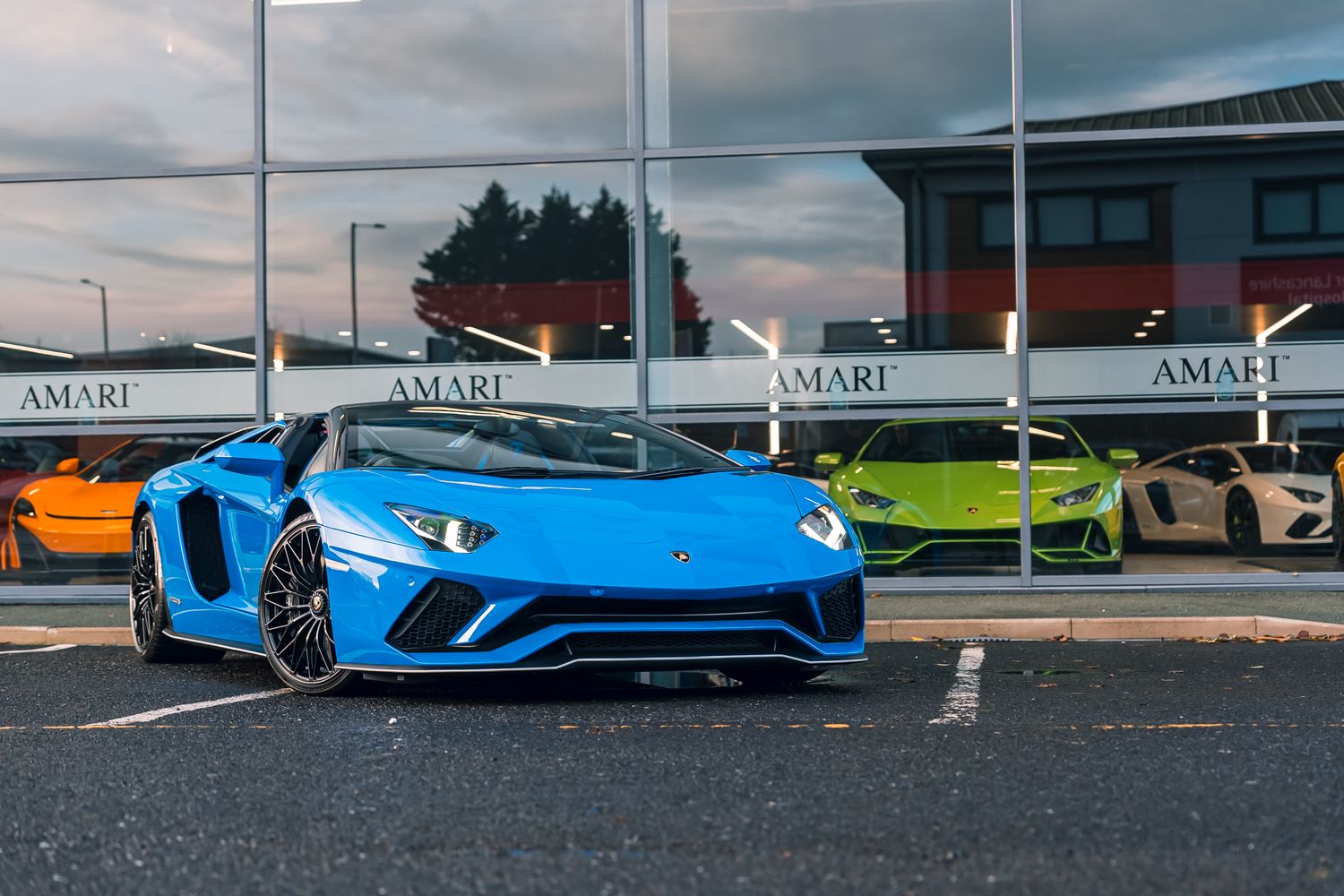 Lamborghini Aventador S Roadster LP 740-4