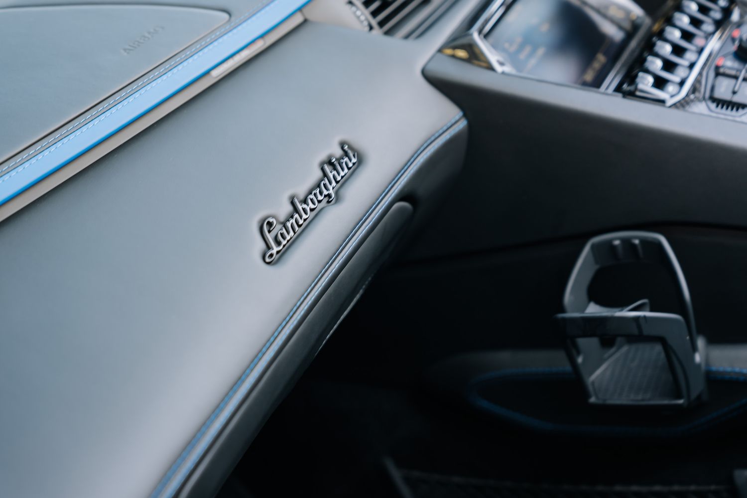 Lamborghini Aventador S Roadster LP 740-4