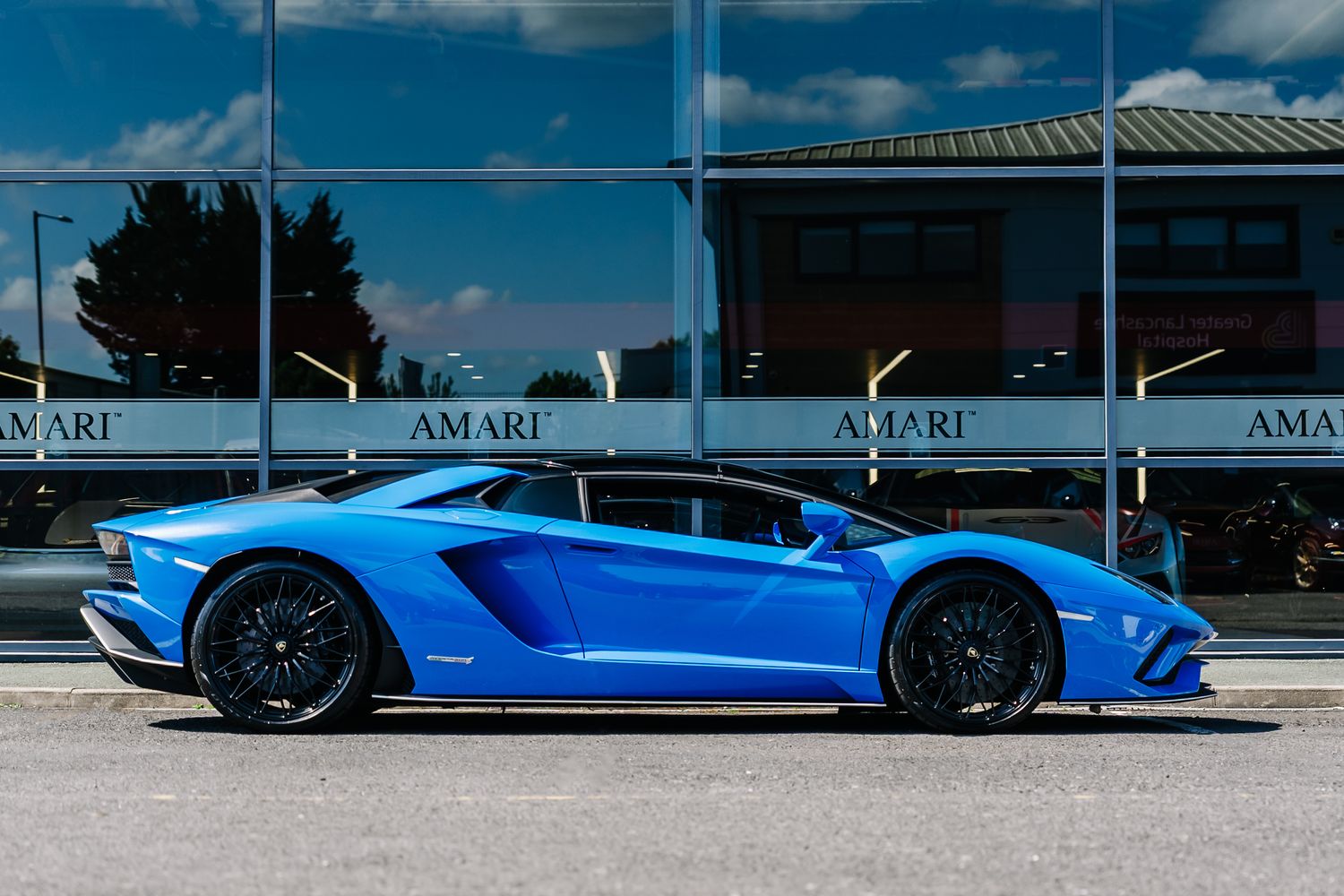 Lamborghini Aventador S Roadster LP 740-4