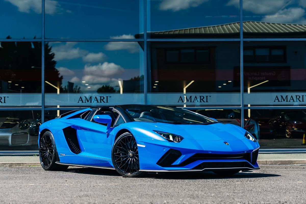 Lamborghini Aventador S Roadster LP 740-4