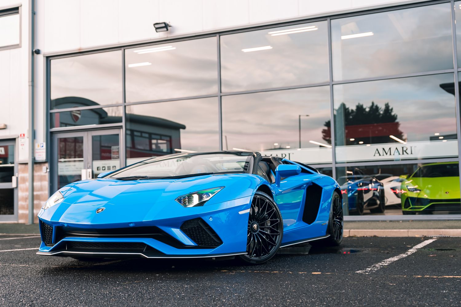 Lamborghini Aventador S Roadster LP 740-4