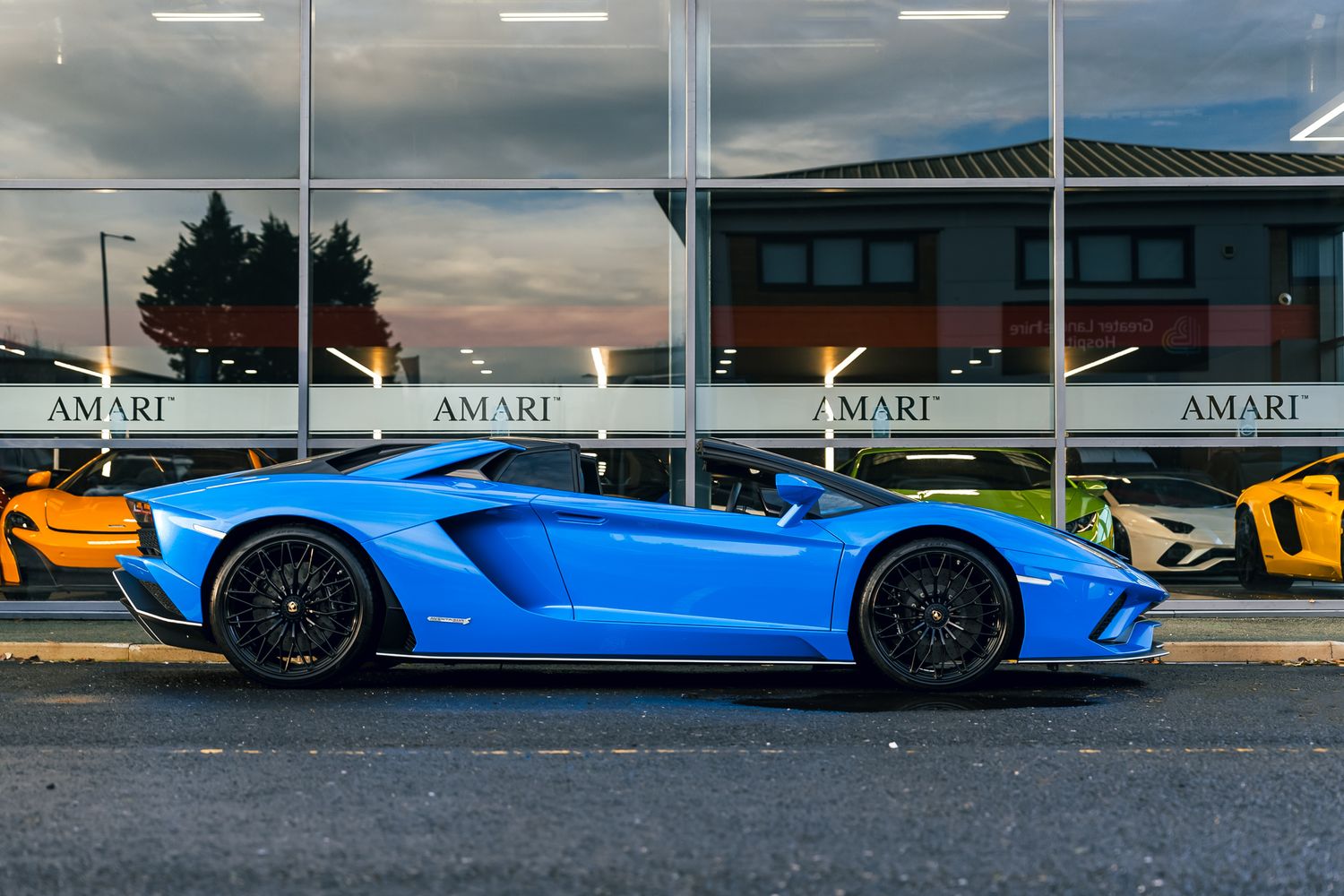 Lamborghini Aventador S Roadster LP 740-4
