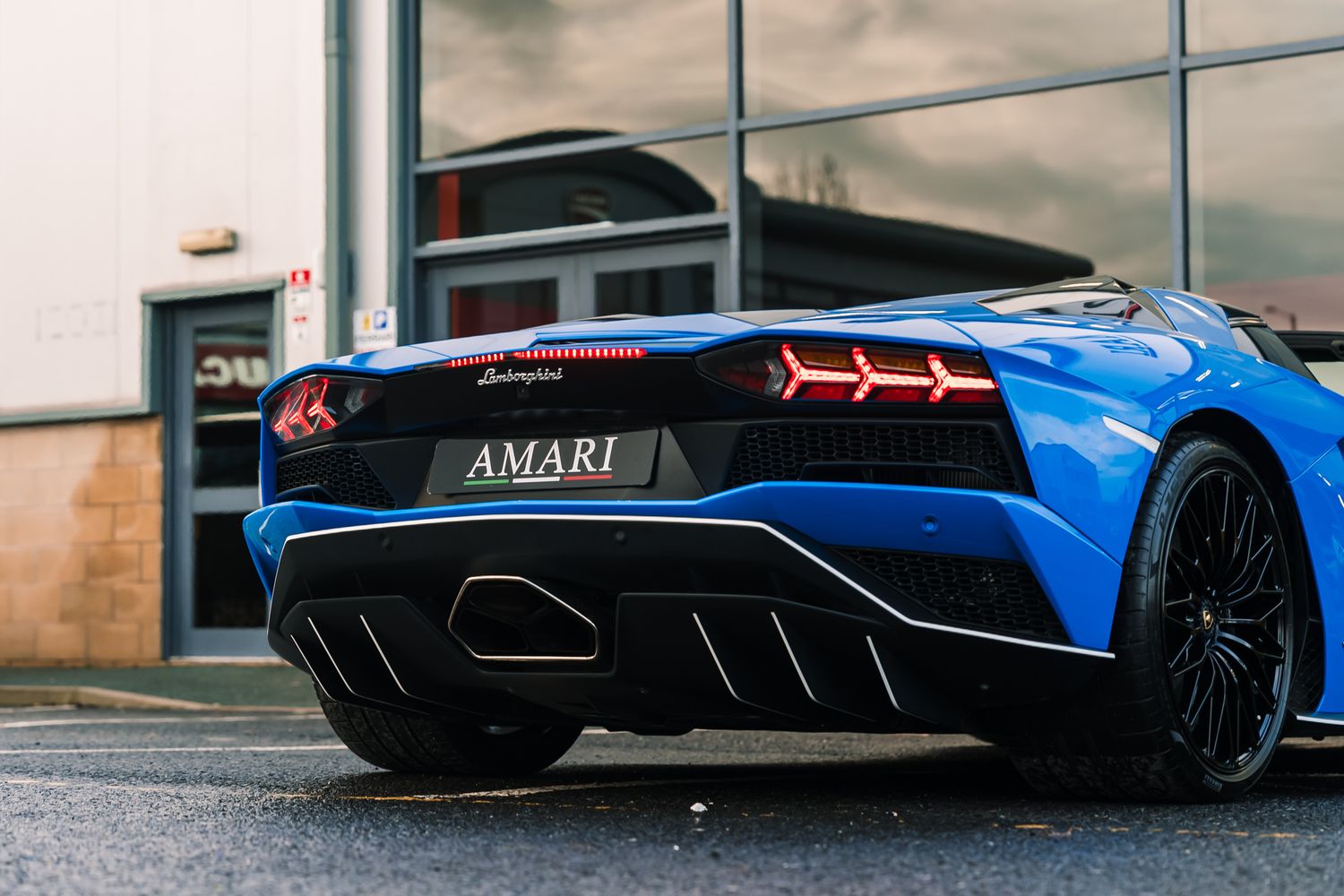 Lamborghini Aventador S Roadster LP 740-4