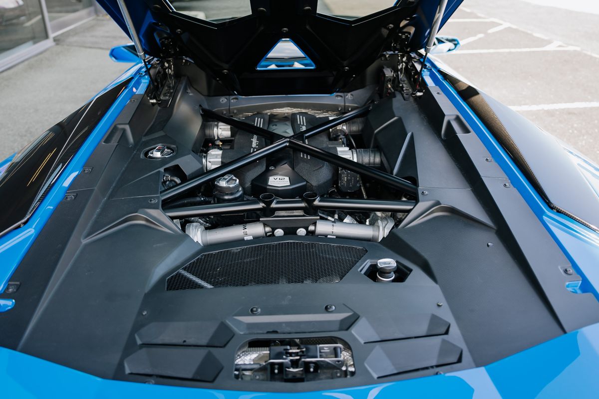 Lamborghini Aventador S Roadster LP 740-4