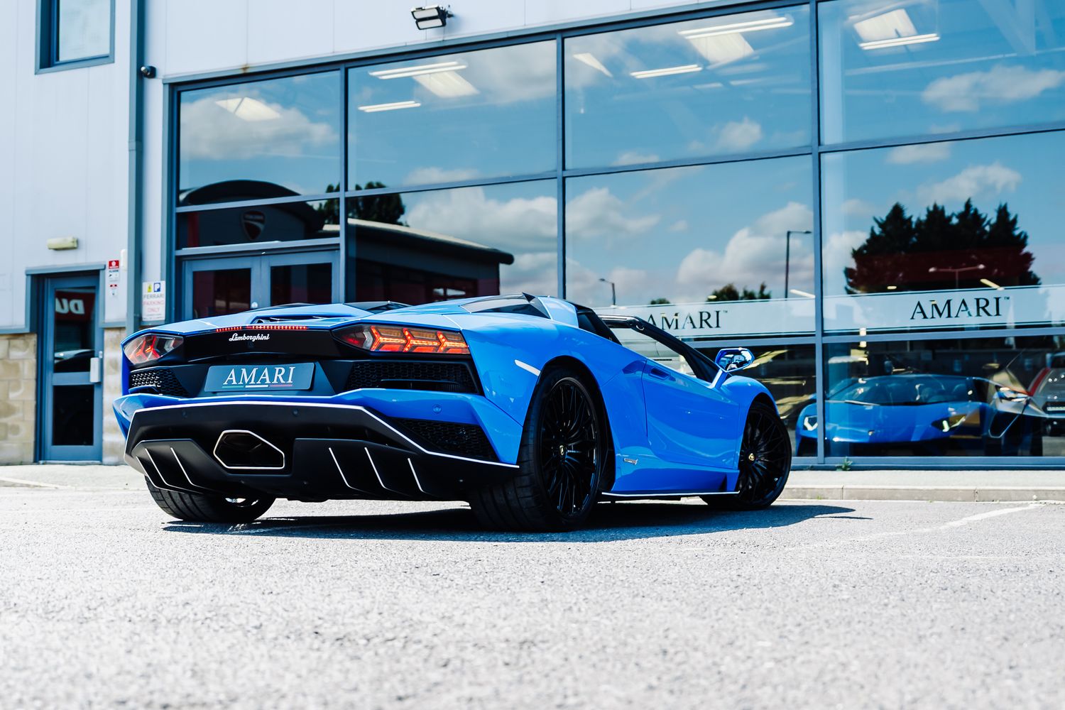 Lamborghini Aventador S Roadster LP 740-4
