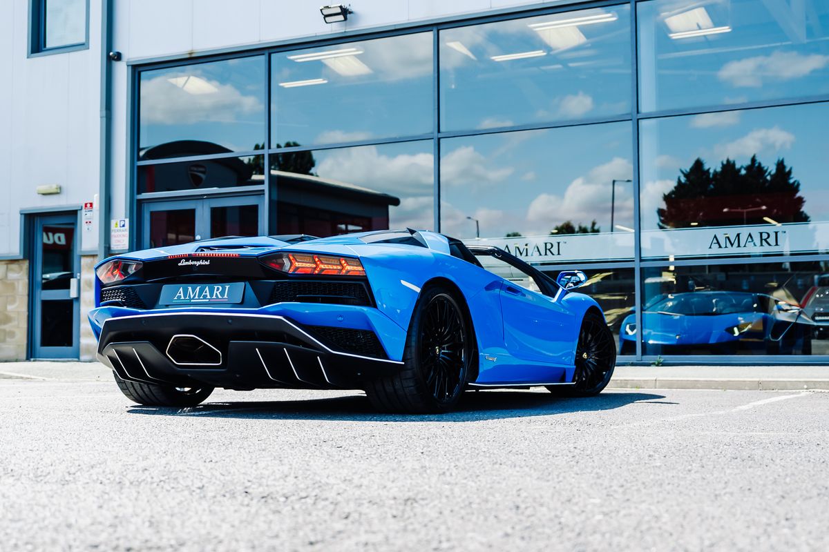 Lamborghini Aventador S Roadster LP 740-4