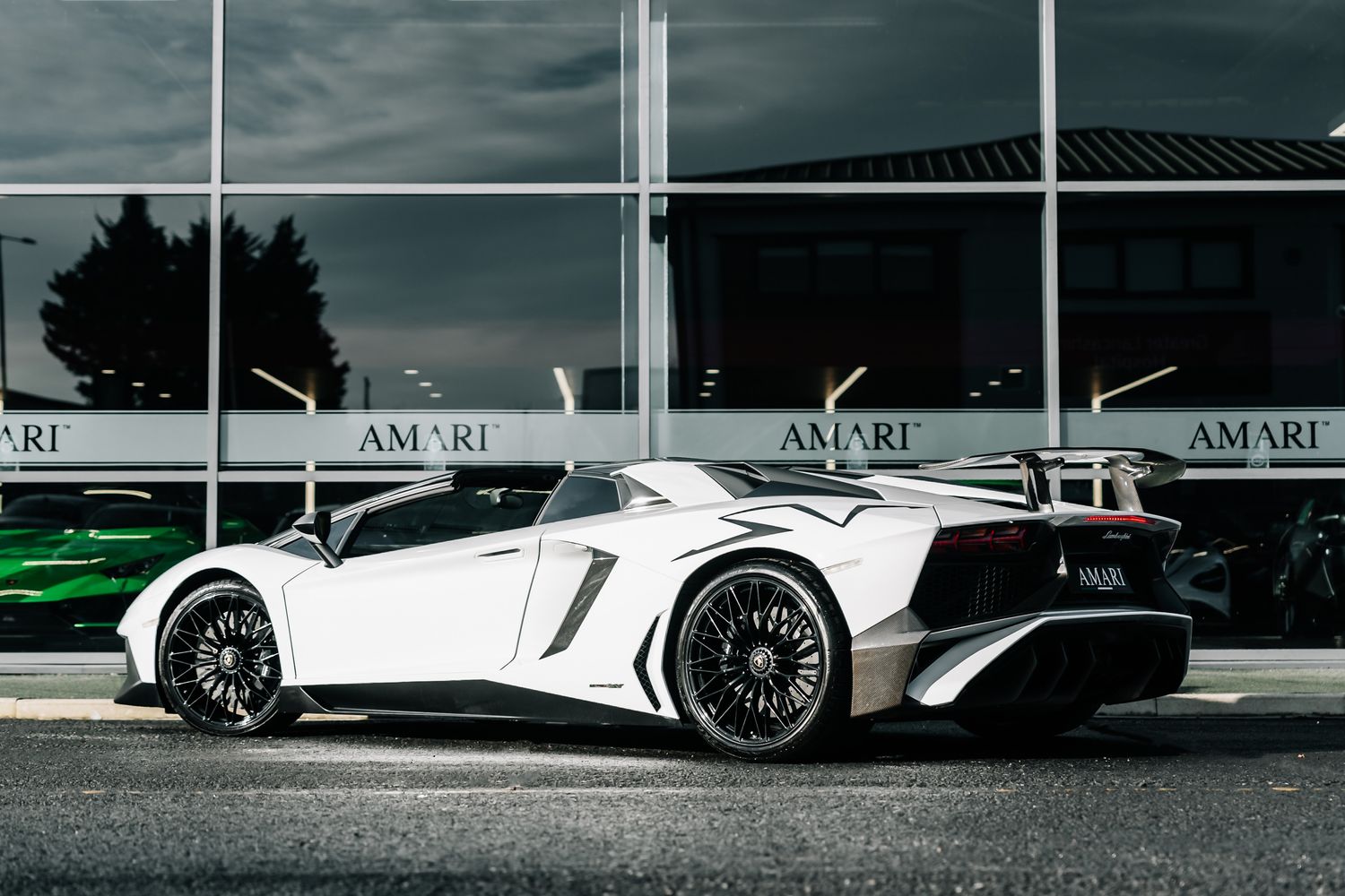 Lamborghini Aventador SV Roadster LP 750-4