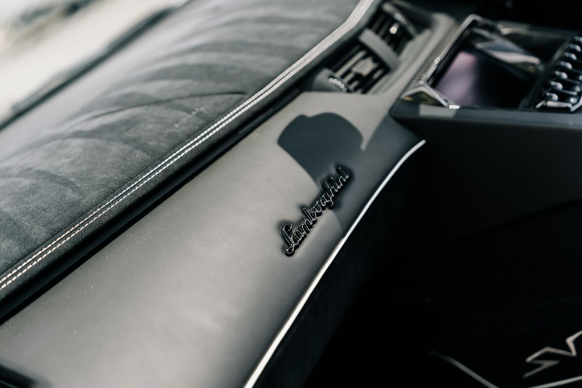 Lamborghini Aventador SV Roadster LP 750-4