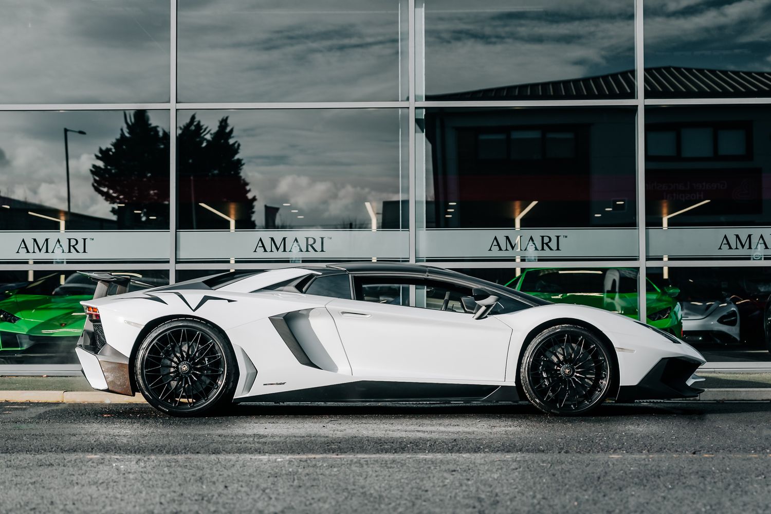 Lamborghini Aventador SV Roadster LP 750-4