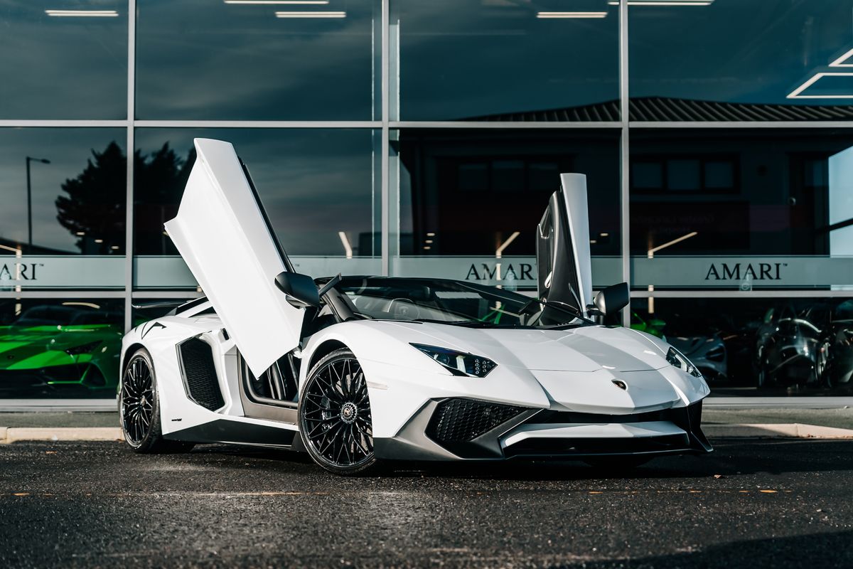 Lamborghini Aventador SV Roadster LP 750-4