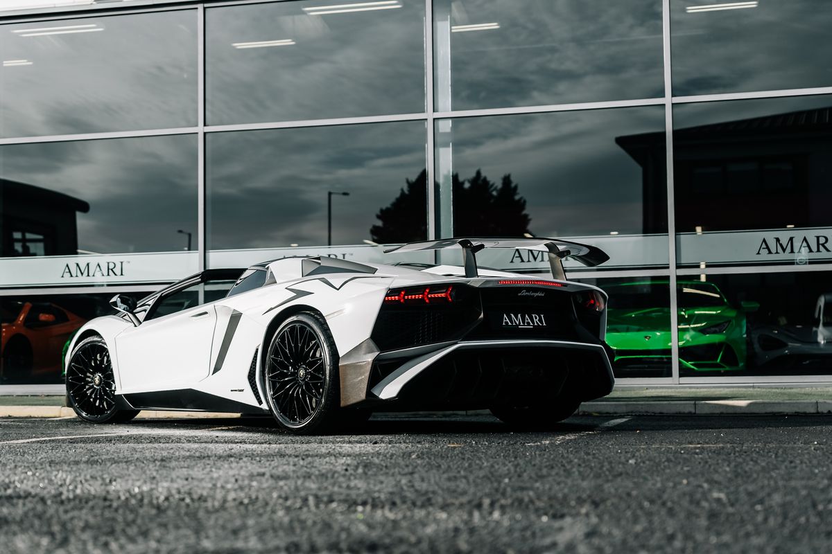 Lamborghini Aventador SV Roadster LP 750-4
